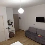 Vasiliu Boutique 4* קסאמיל